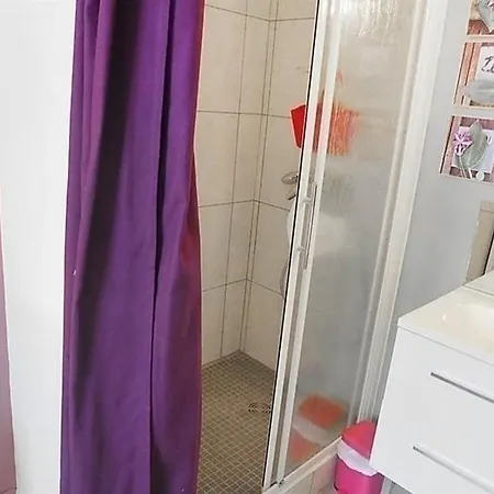 Appartement Les Chenes : Coquet Proche Commerces Et Plages *